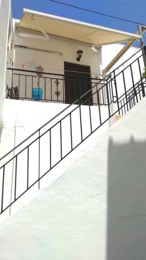 Ftoulis Lägenhet Skyros Exteriör bild